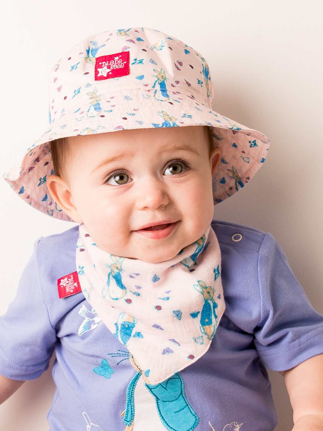 Peter Rabbit™ Love Summer Muslin Bib